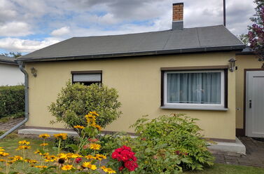 Großes Wochenendhaus mit Garten in Berlin-Lichtenberg - ruhig gelegen